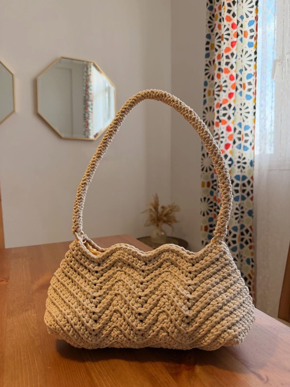 Handmade crochet bag by Loomé by Shilpa, Al Ain UAE.